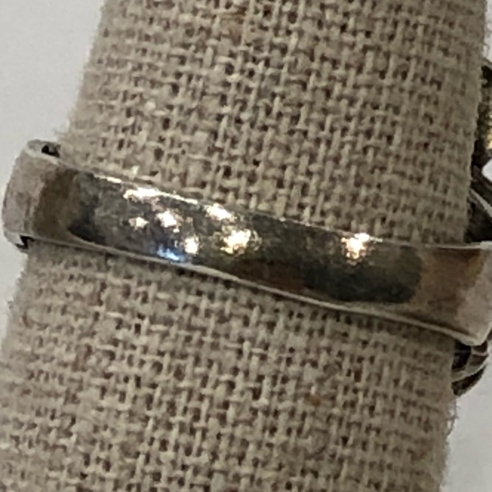 Silver and Turquoise Vintage Ring sz 8 Southwestern Design Marked Unique Style - Picture 4 of 16